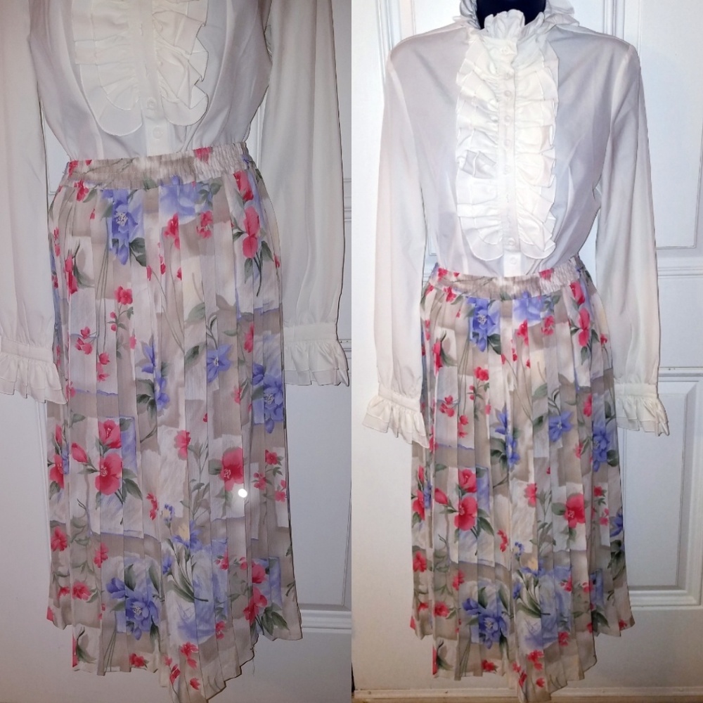 Floral, pleated vintage skirt